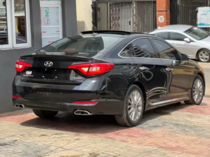 Hyundai Sonata   - 2015