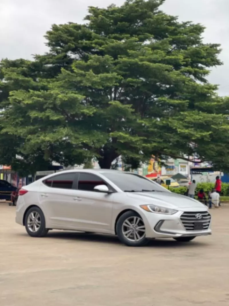 Hyundai Elantra   - 2018