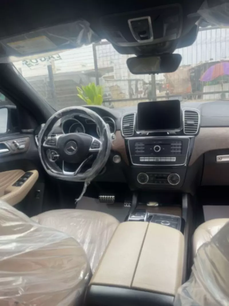 Mercedes-Benz GLE 350 - 2020