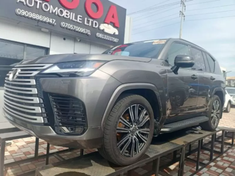 Lexus LX 600   - 2022