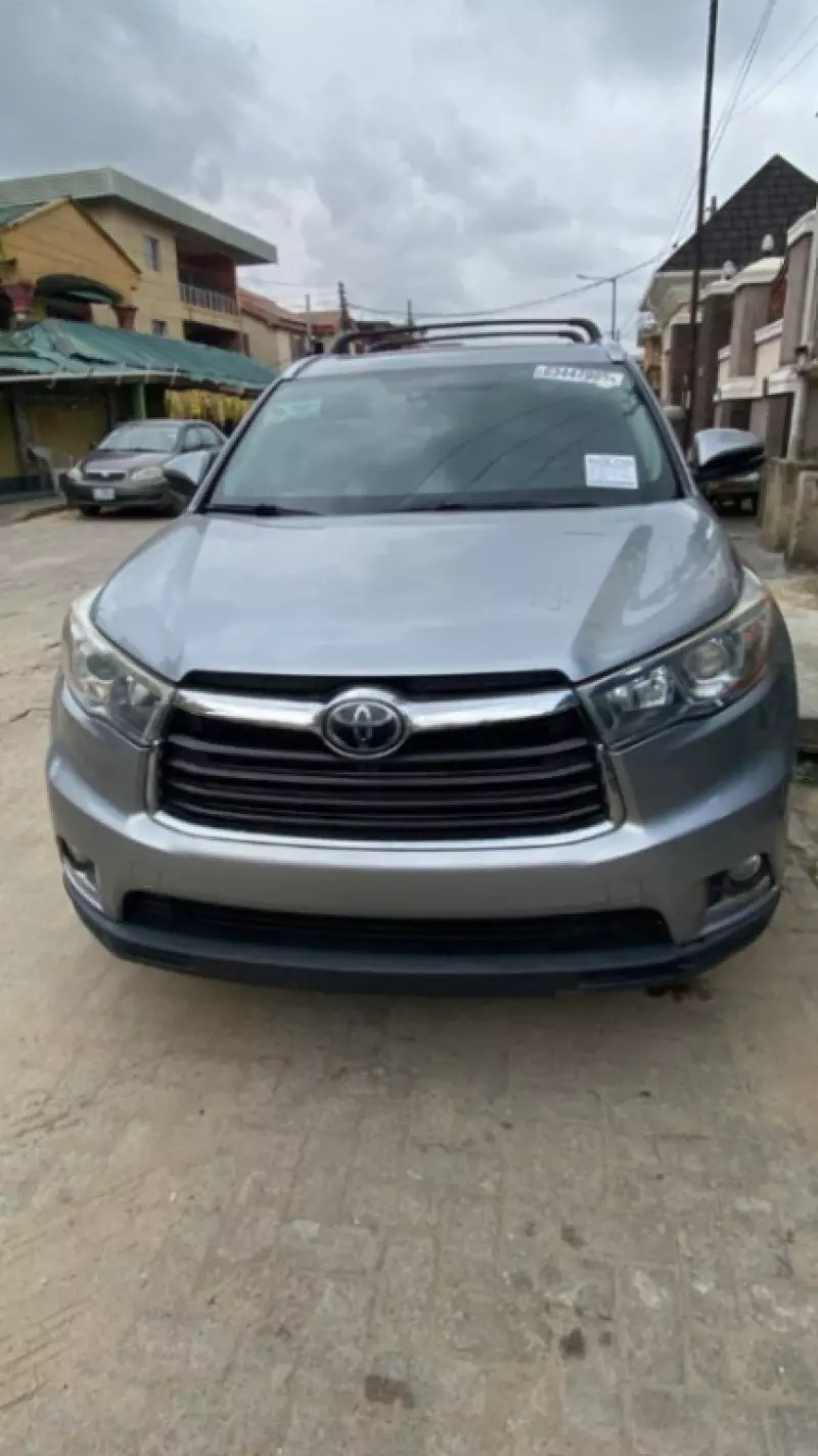 TOYOTA Highlander - 2015
