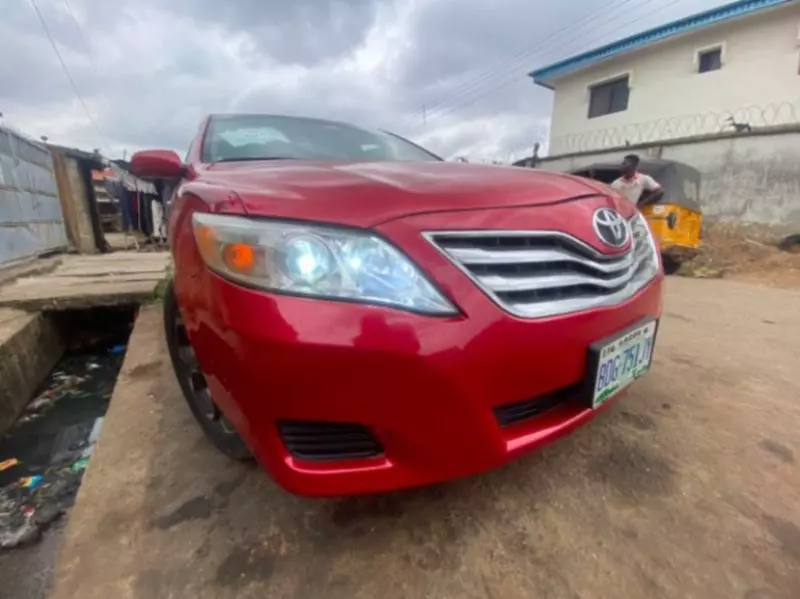 TOYOTA Camry   - 2011