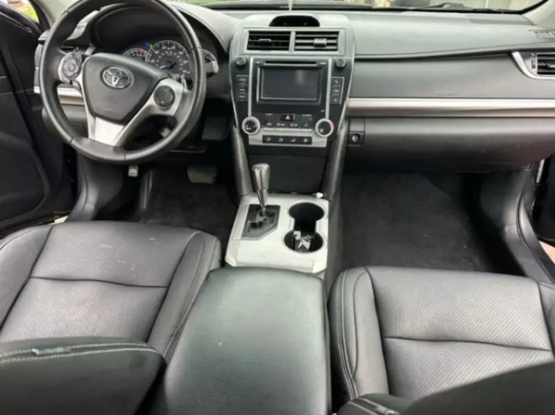 Toyota Camry   - 2012