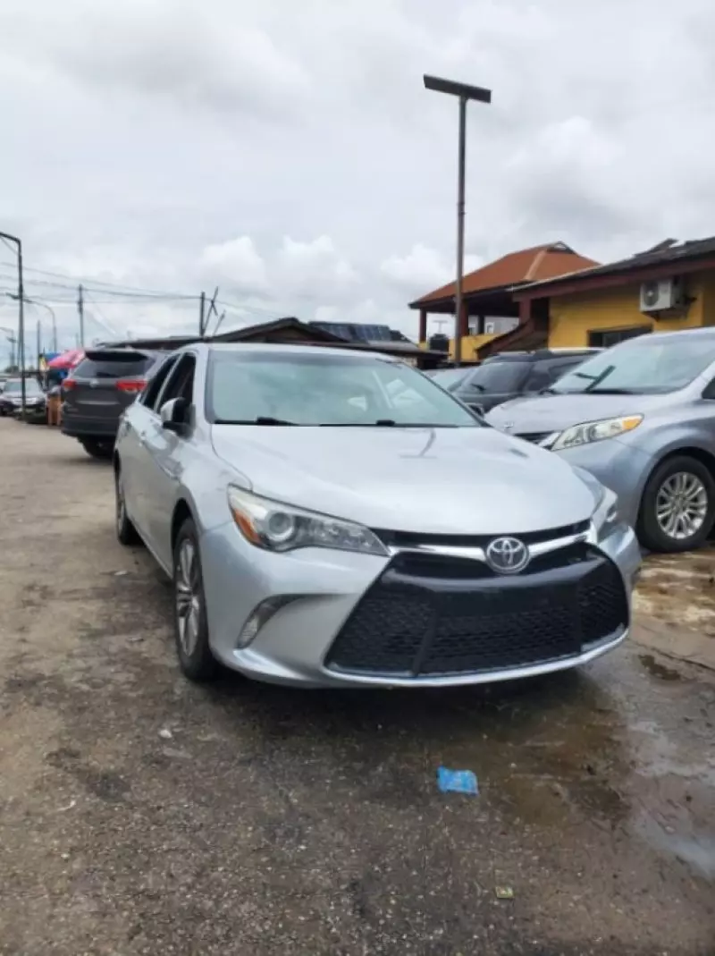 Toyota Camry   - 2015