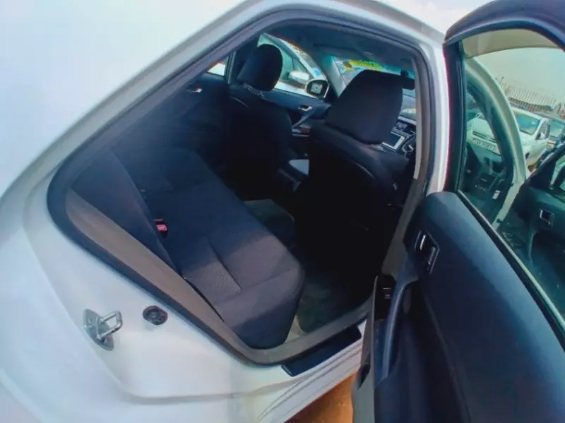 TOYOTA Mark X - 2012