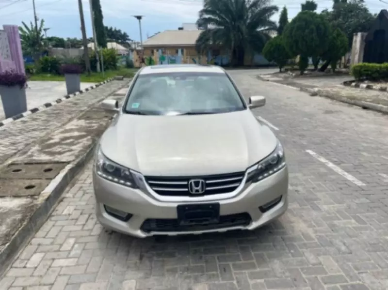 Honda Accord   - 2013