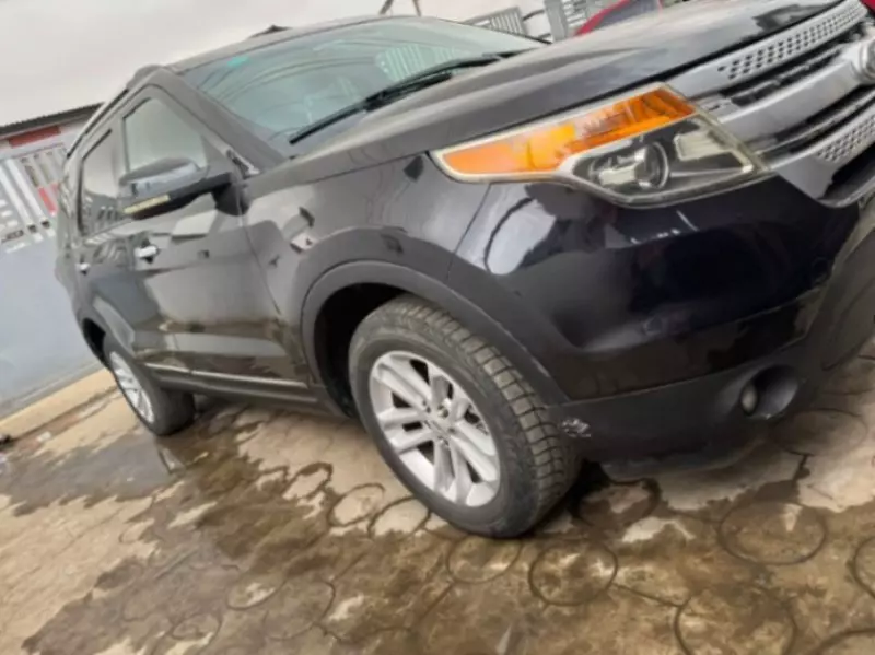 Ford Explorer   - 2012