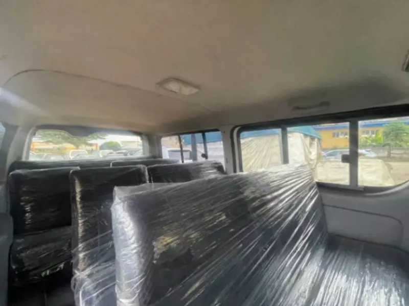 Toyota Hiace   - 2010