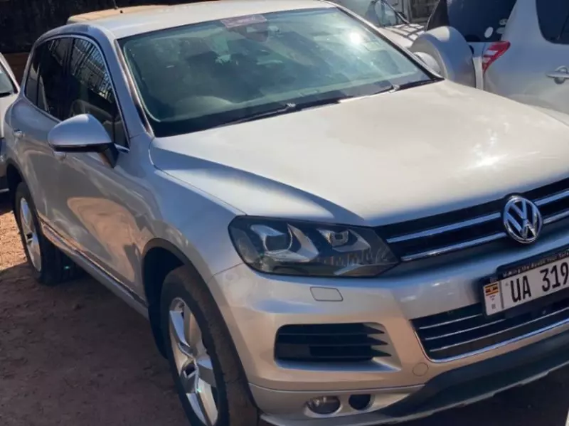 Volkswagen Touareg   - 2011