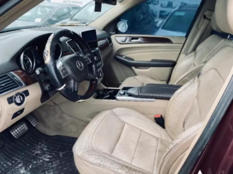 Mercedes-Benz ML-Class - 2012