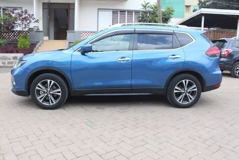 Nissan X-Trail   - 2019