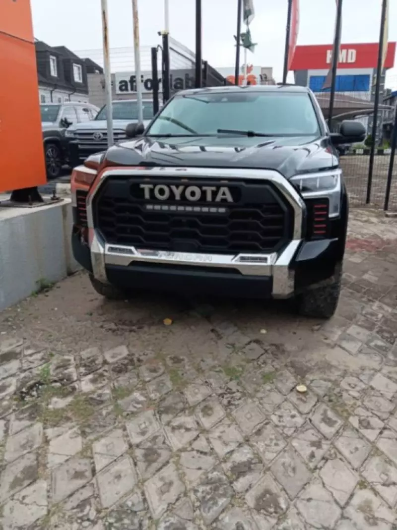 TOYOTA Tundra   - 2019
