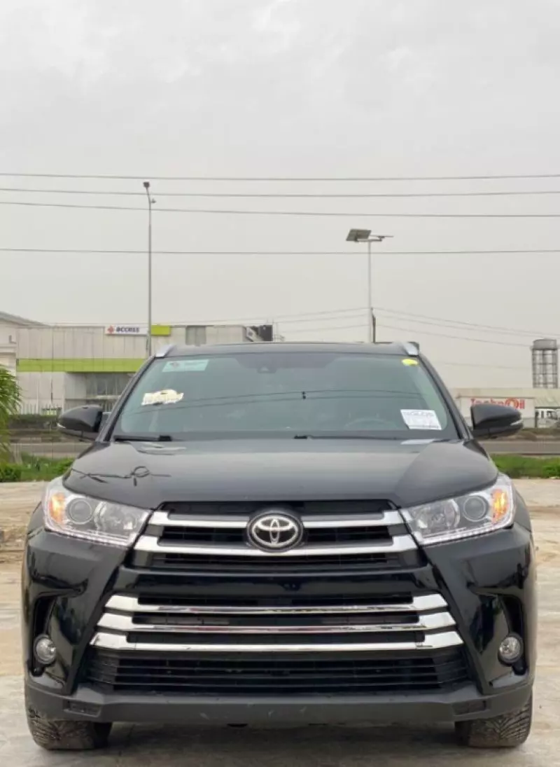 Toyota Highlander   - 2015