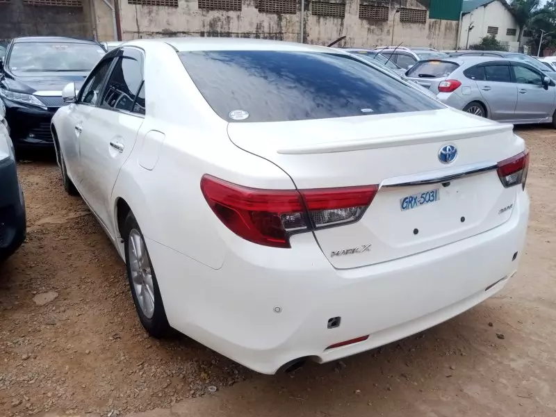 Toyota Mark X   - 2015