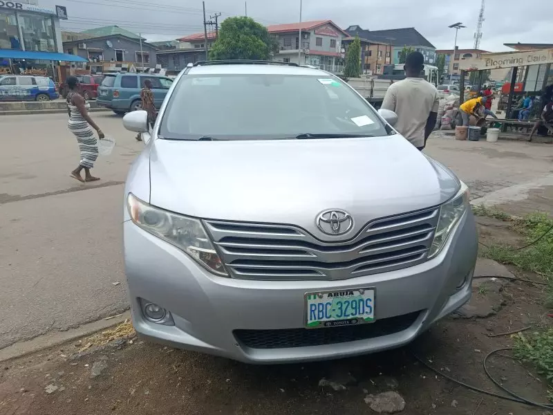 TOYOTA Venza   - 2011