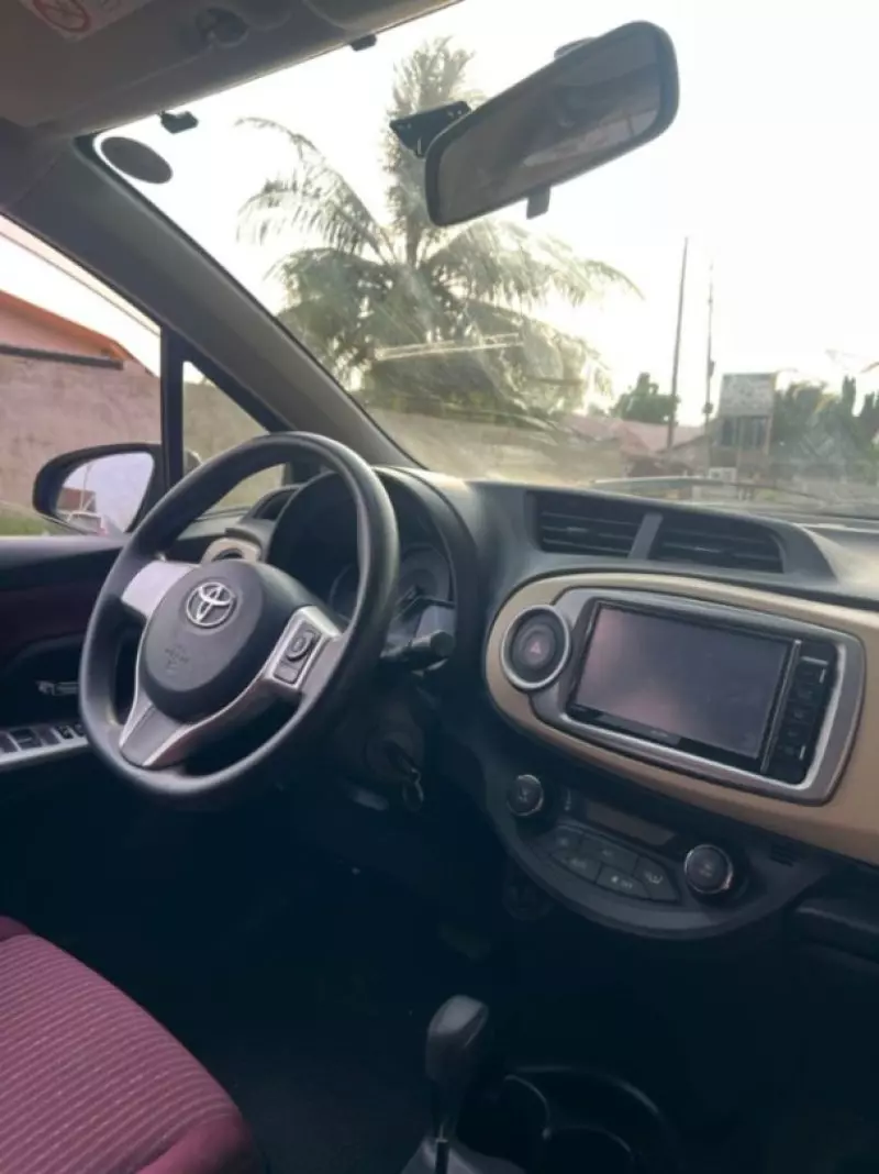 Toyota Vitz   - 2014