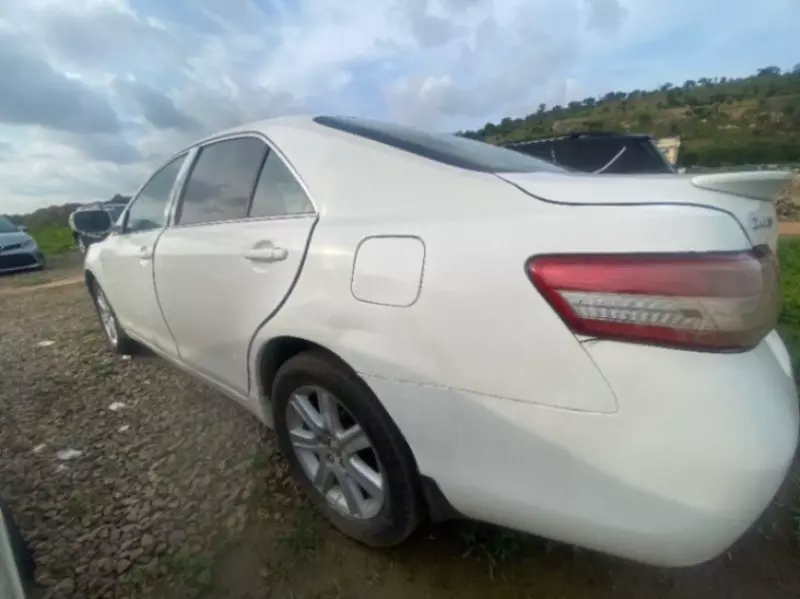 TOYOTA Camry   - 2011