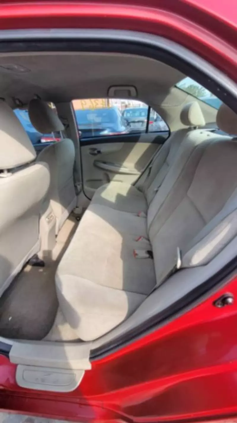 Toyota corolla   - 2012