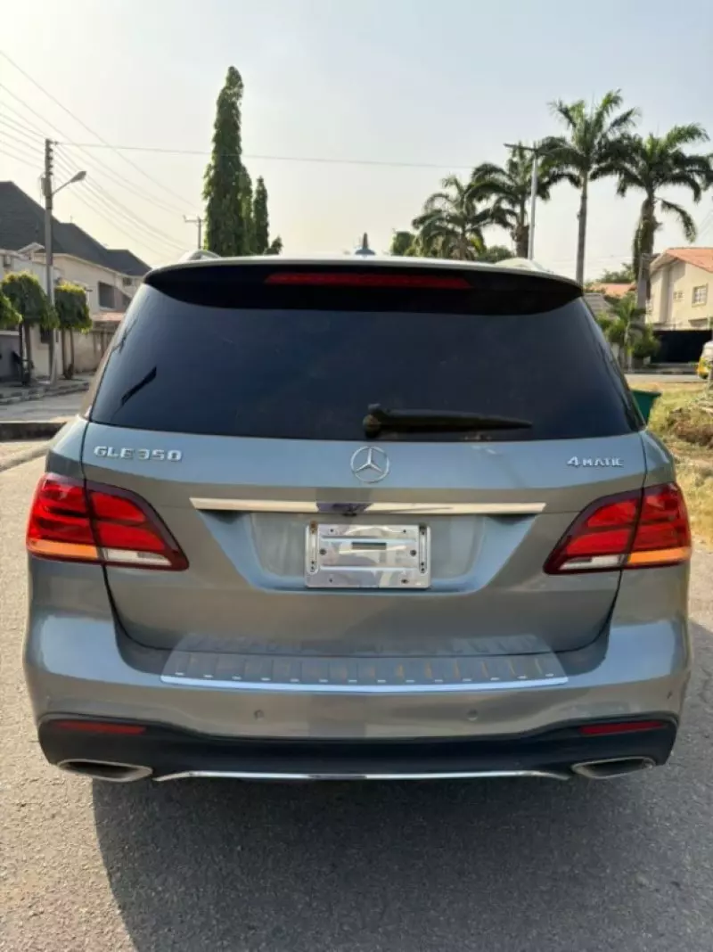 Mercedes-Benz ML 350   - 2012