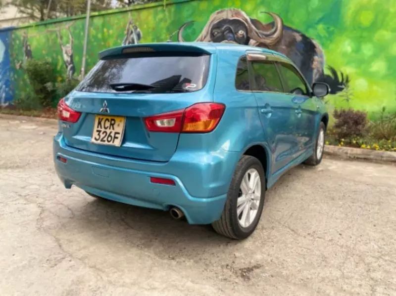 Mitsubishi RVR - 2011