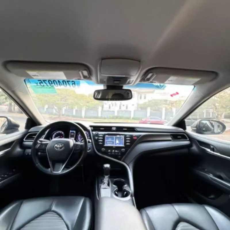 Toyota Camry   - 2020