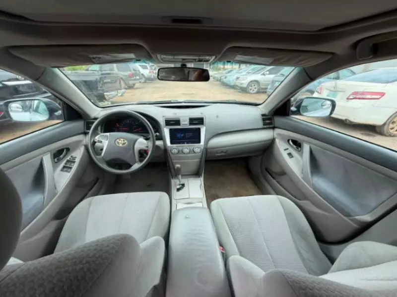TOYOTA Camry   - 2010