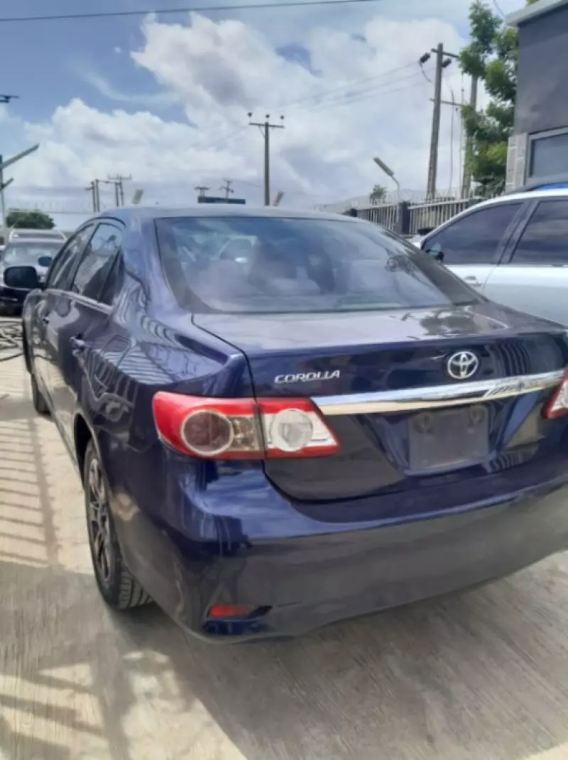 Toyota Corolla   - 2011