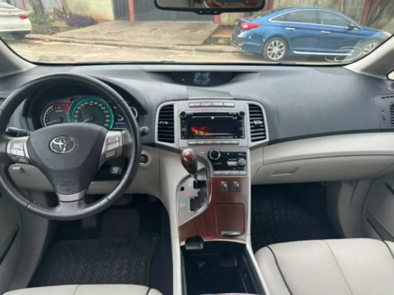 TOYOTA Venza   - 2011