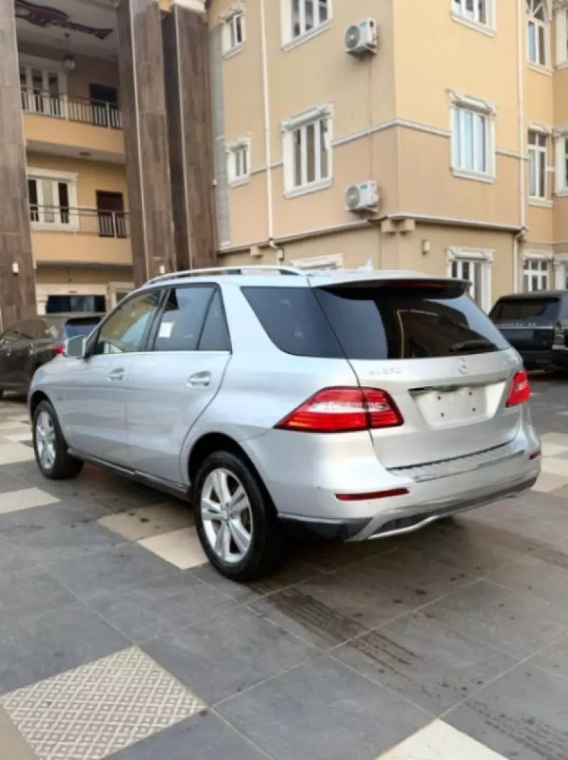Mercedes-Benz ML 350   - 2012