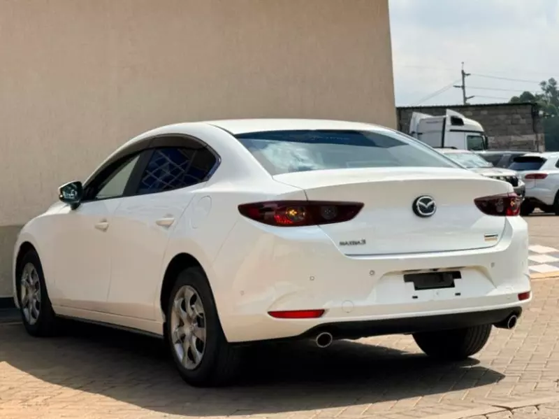 Mazda 3   - 2020