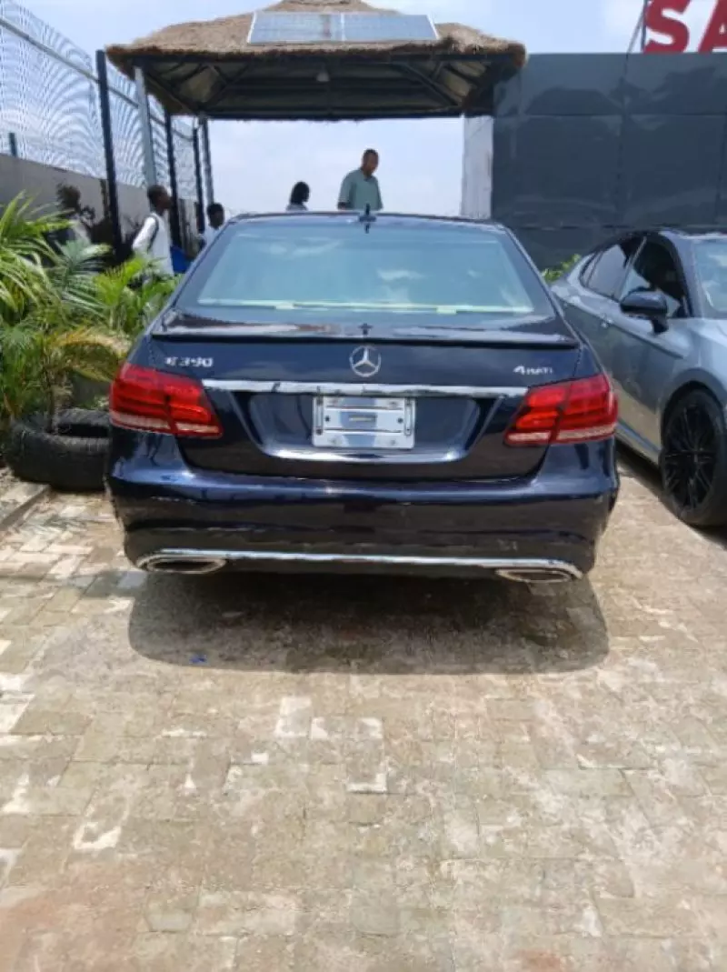 Mercedes-Benz E350   - 2015