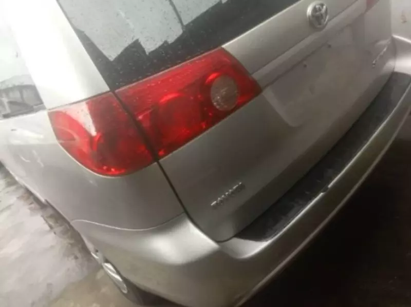 Toyota Sienna   - 2007