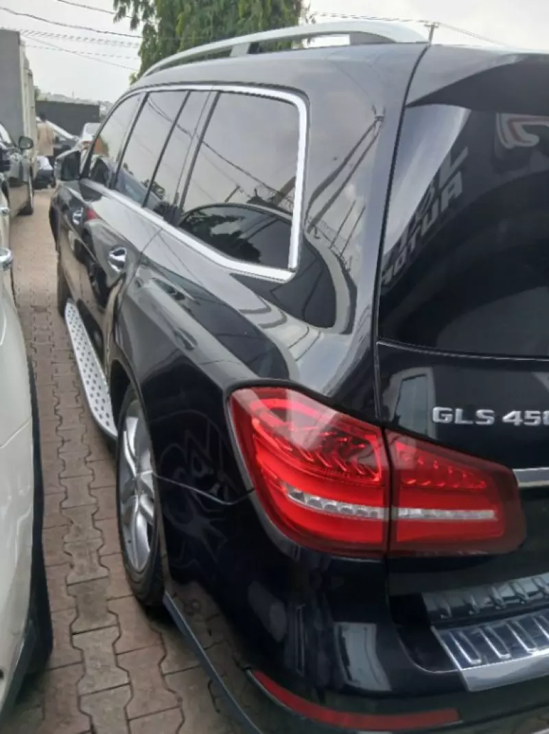 Mercedes-Benz GLS 450   - 2017