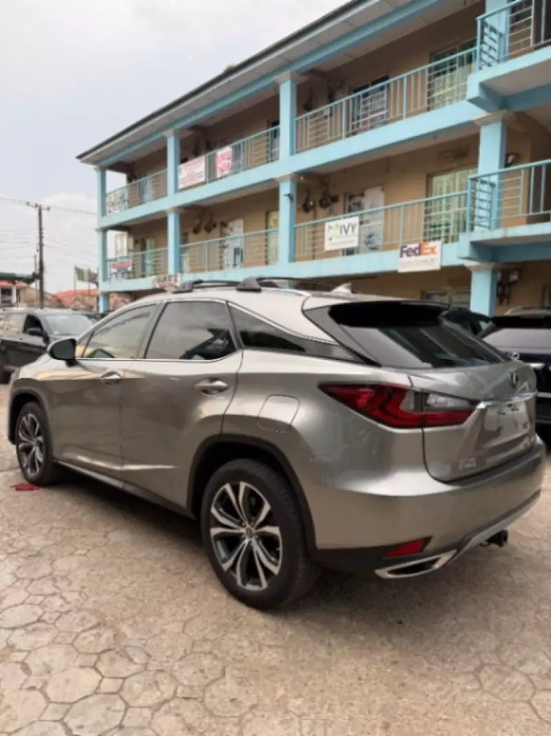 Lexus RX   - 2020