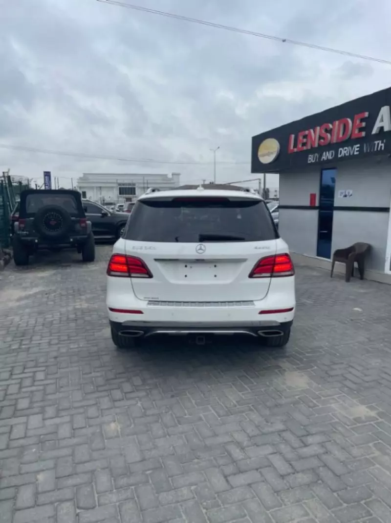 Mercedes-Benz GLE 350   - 2015