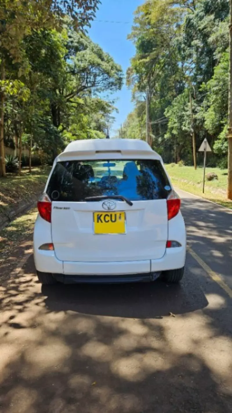 TOYOTA Ractis - 2013