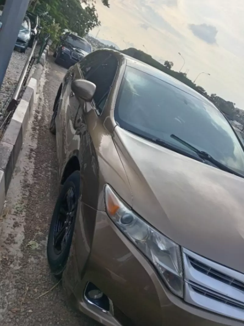 Toyota Venza   - 2013