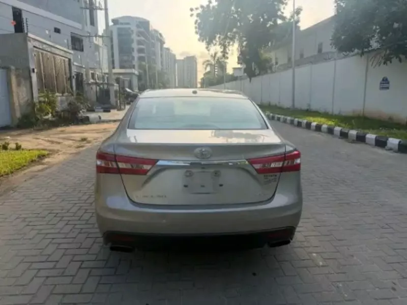 TOYOTA Avalon   - 2013