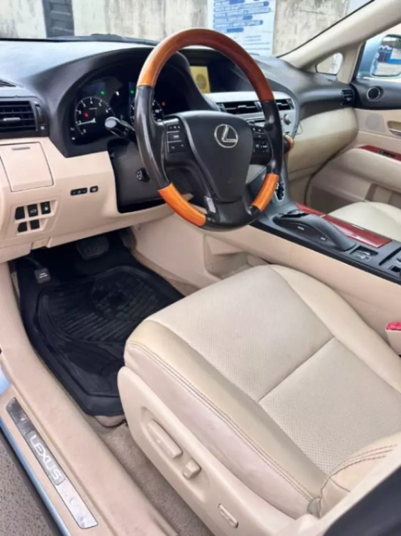Lexus RX 350   - 2010