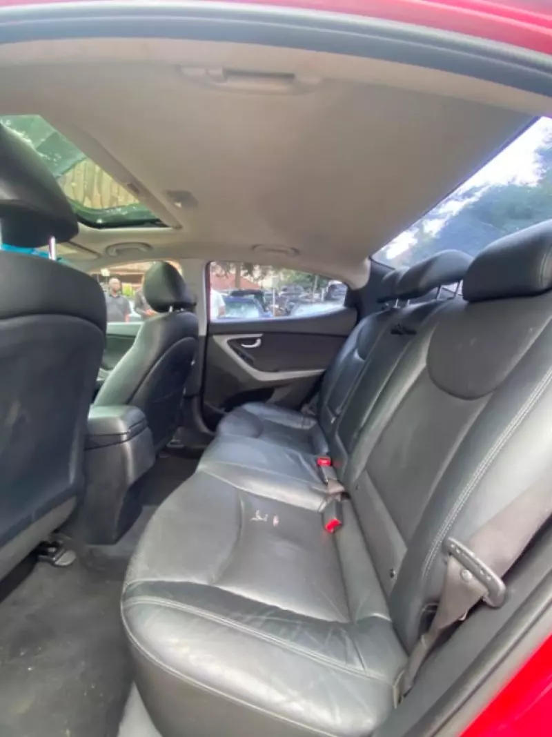 Hyundai Elantra - 2015