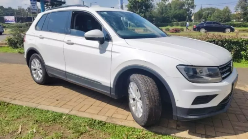 Volkswagen Tiguan   - 2020