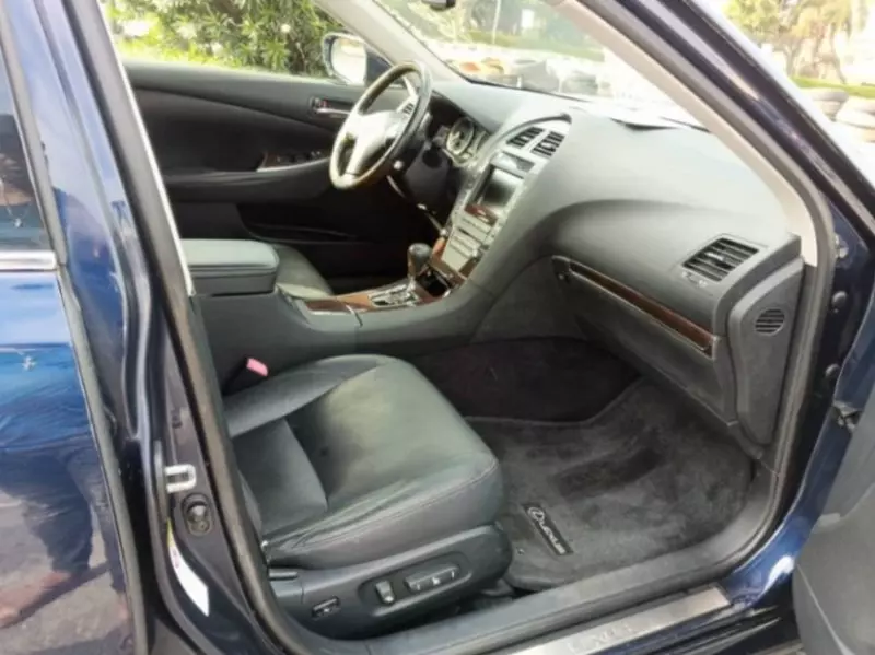 Lexus ES 350   - 2012