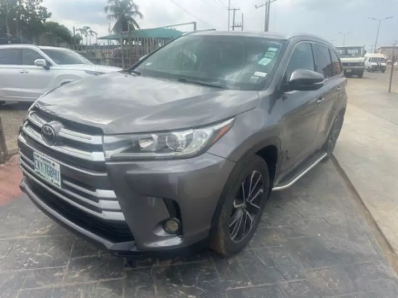 Toyota Highlander   - 2014