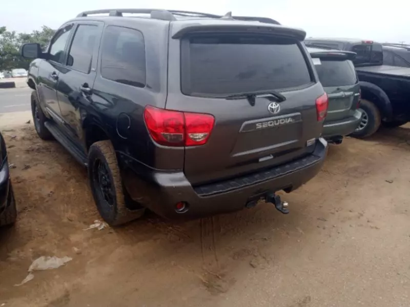 Toyota Sequoia   - 2016