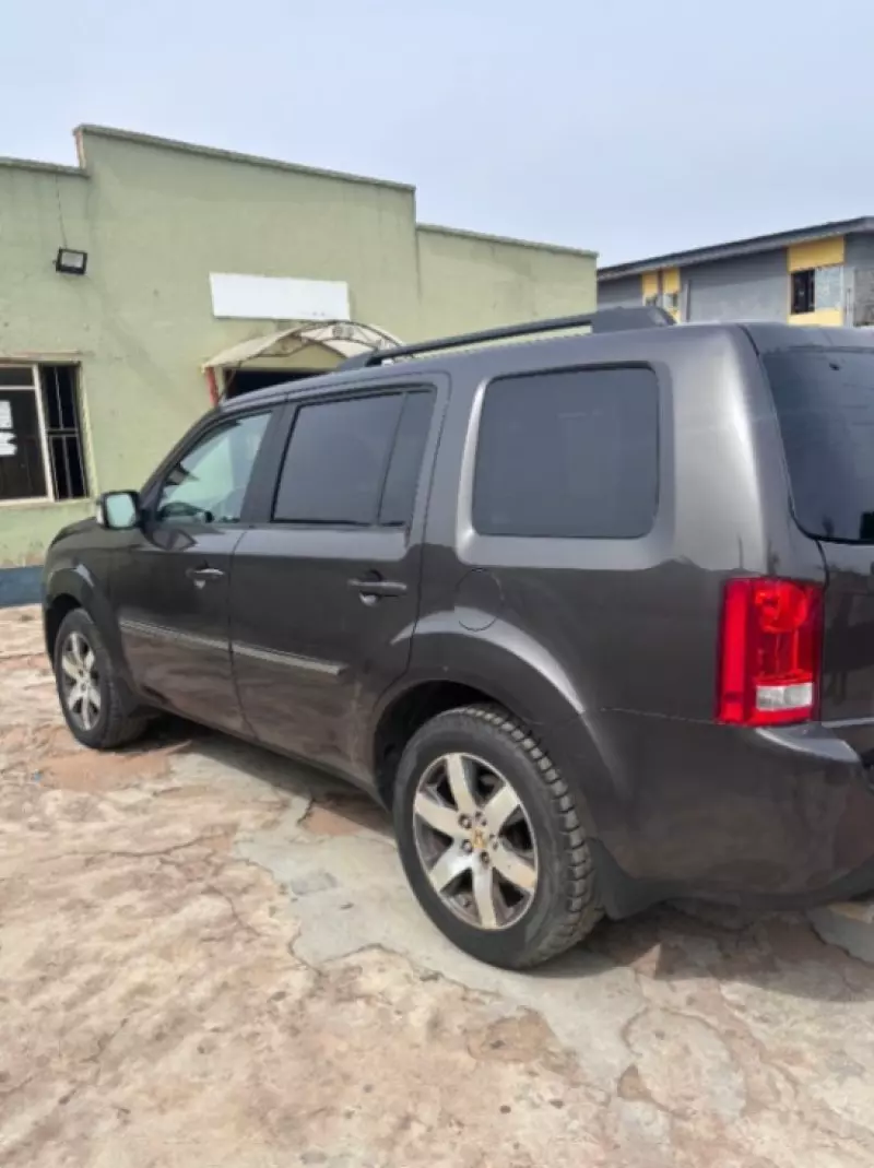 Honda Pilot - 2012