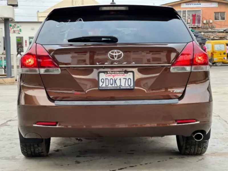 Toyota Venza   - 2013
