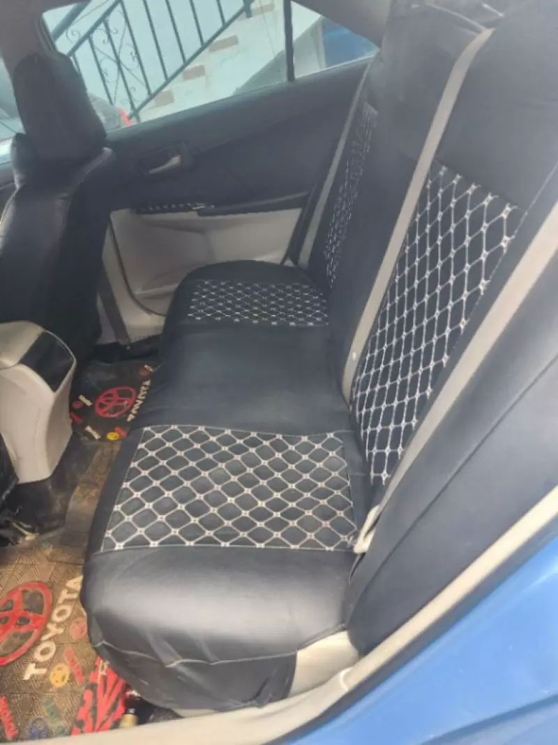Toyota Camry   - 2012