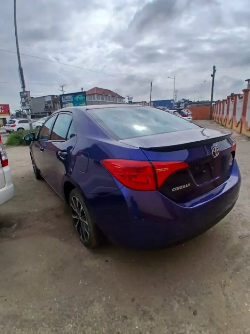 TOYOTA Corolla   - 2018