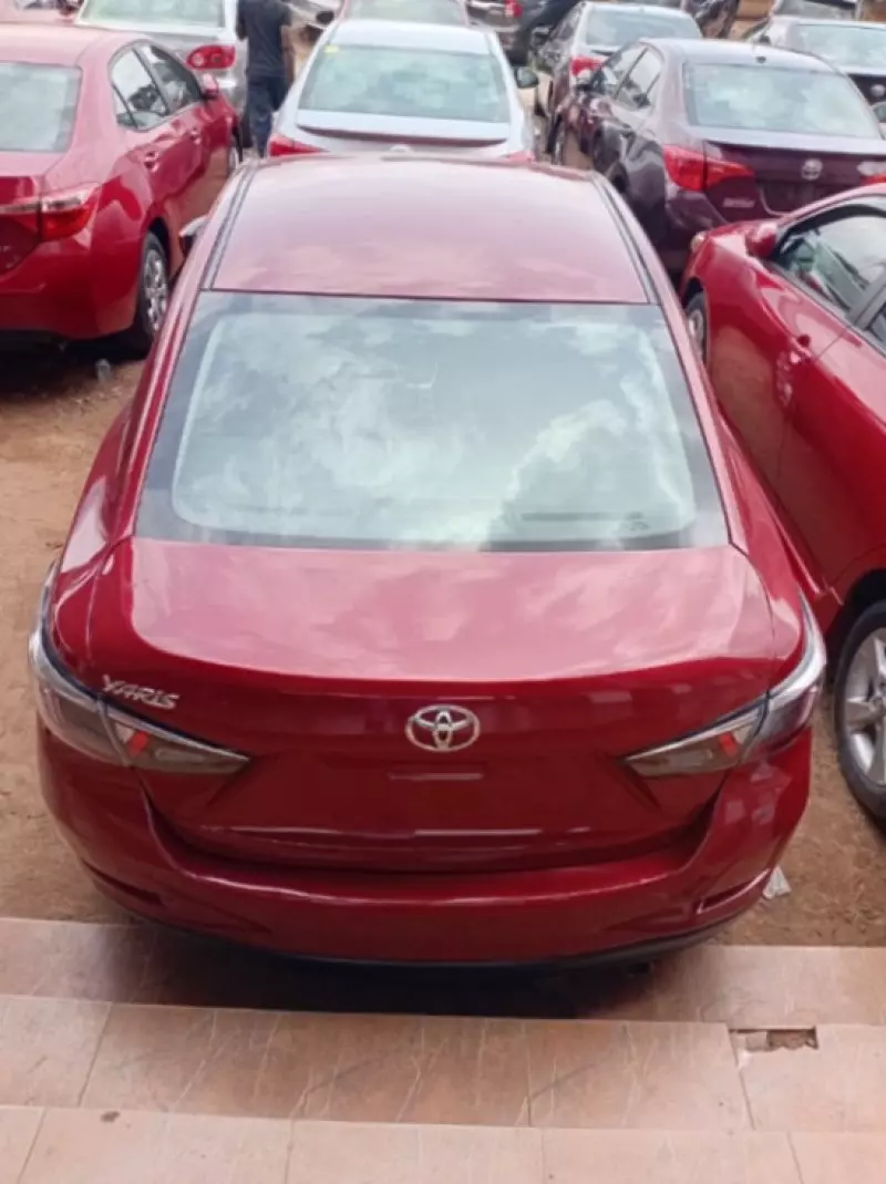 Toyota Yaris   - 2016