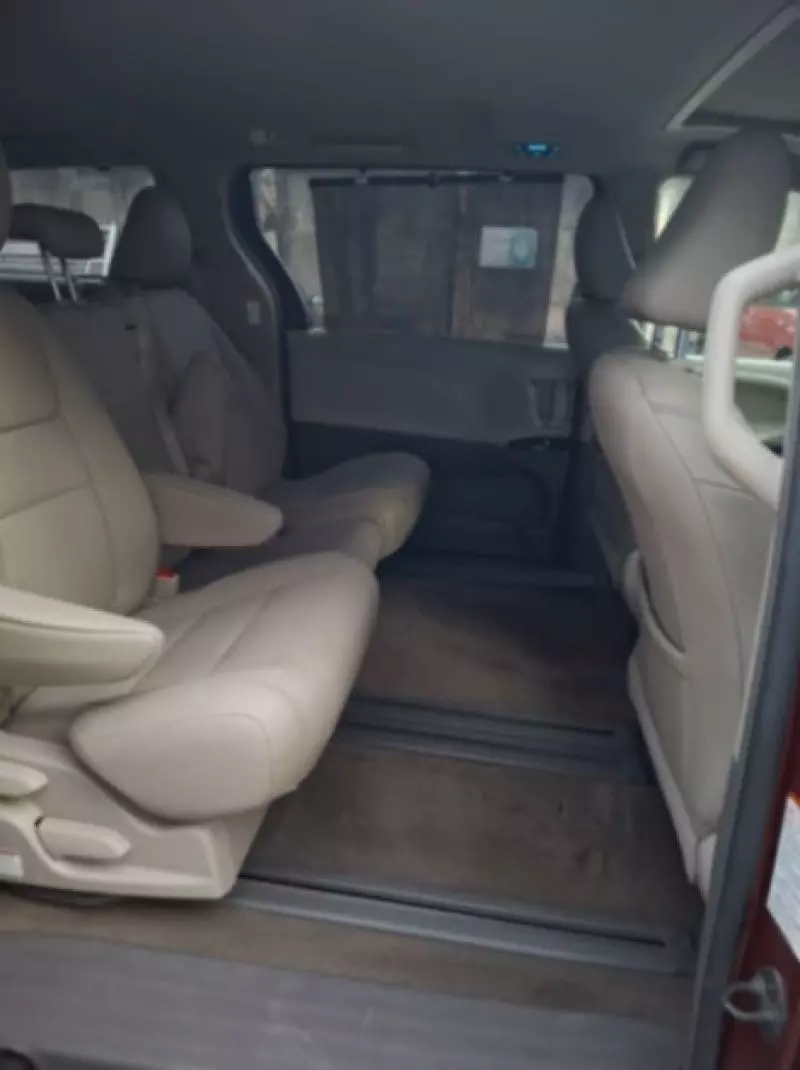 Toyota Sienna   - 2015